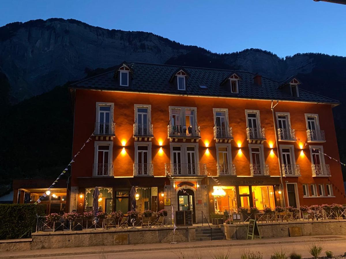 Hotel Oberland Le Bourg-dʼOisans Exterior foto